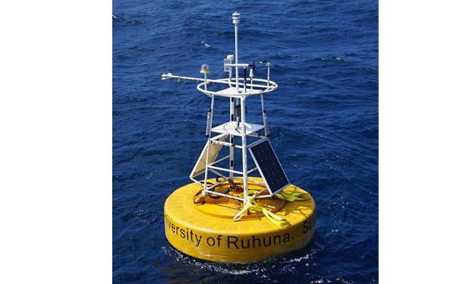 How are ocean buoys arranged